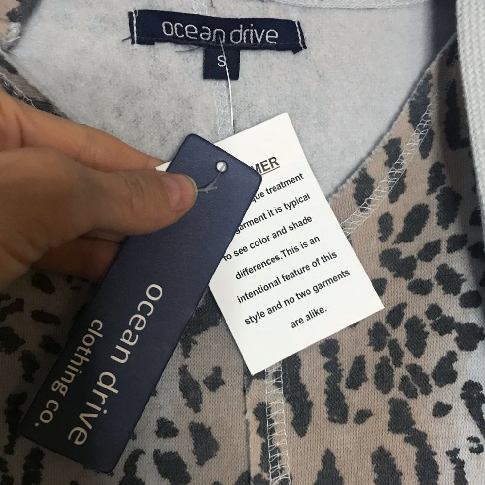 Leopard Hoodie Sweatshirt NWT - Size S - Picture 5 of 5